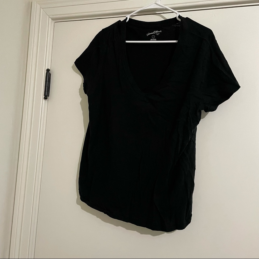 Black Universal Thread V Neck Tee